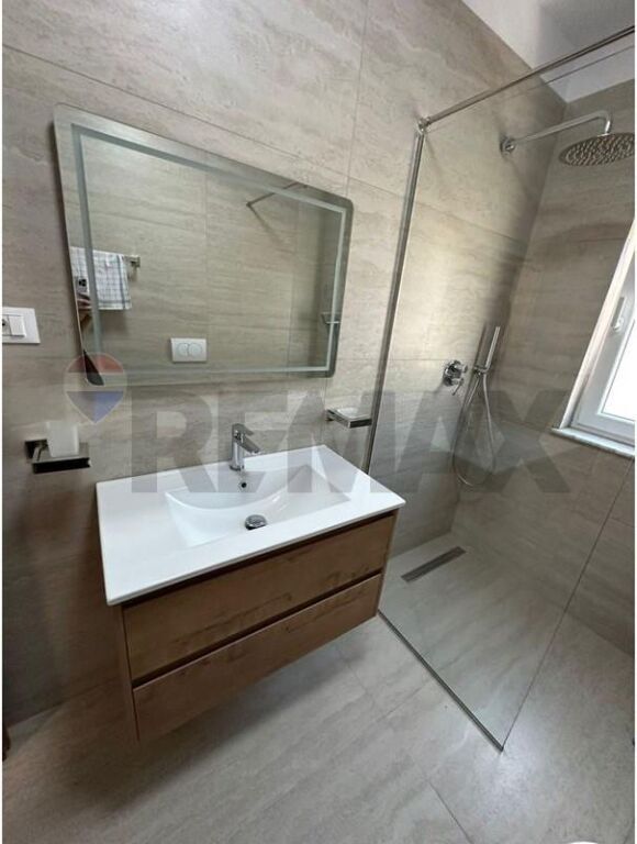 Appartamento 2+1 in affitto in Via Elbasan!