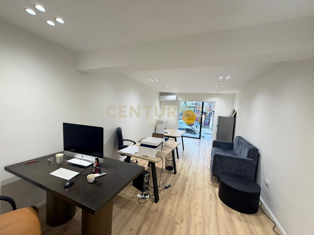 FOR RENT, SPACE 30 m² FLOOR 0, NEAR KOSOVARËVE STREET