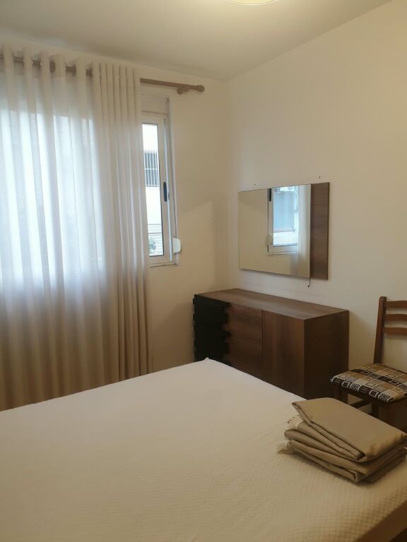 Apartament 1+1 me qira prane Kodra e Diellit