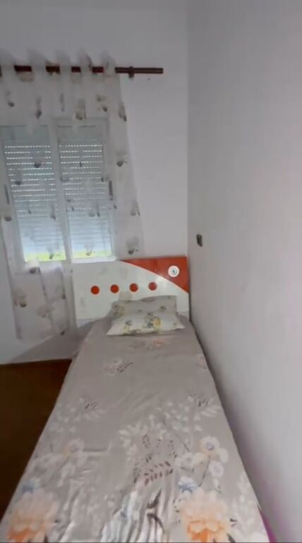 Appartamento 2+1+2 bagni+2 balconi. 55000 lek. Yzberisht
