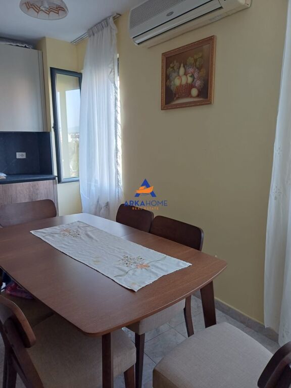 JEPET APARTAMENT ME QERA 2+1 "ZOGU I ZI" 800 EURO
