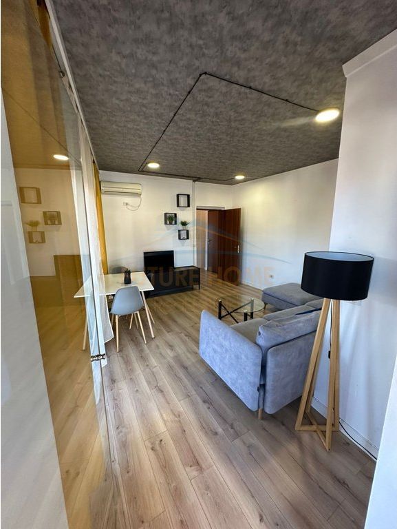 Qira, Apartament 1+1, Rruga e Barrikadave, Tiranë.