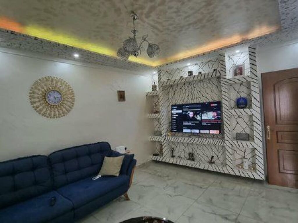 Qera , Apartament 1+1 , Pallati me Shigjeta , Tirane