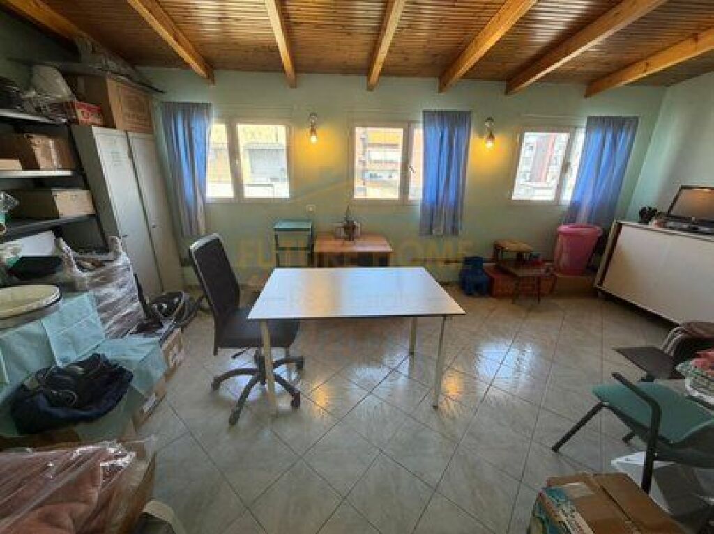 In vendita, Appartamento 3+1+Veranda, Selvia, Liceo Partizani, Tirana