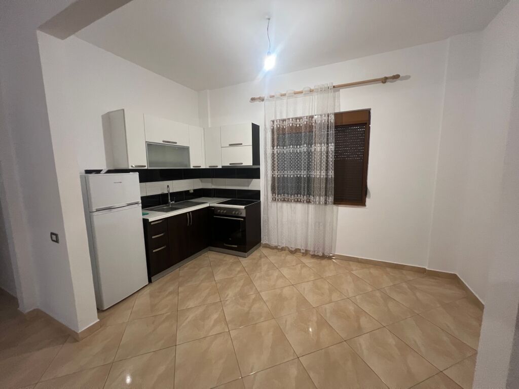 Apartament 2+1 me qera tek Siri Kodra