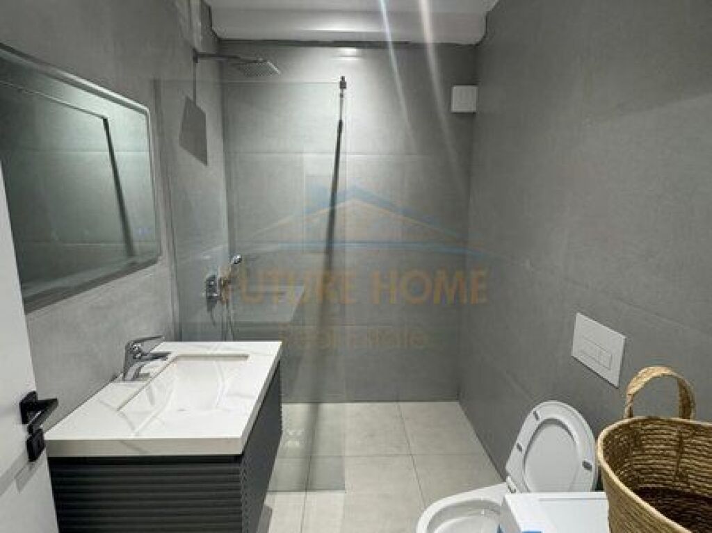 Shitet, Apartament 2+1, Misto Mame
