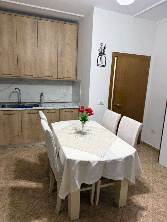 Affitto | Apartament 3 + 1 | Rruga e Dibrës | 650 €/mese