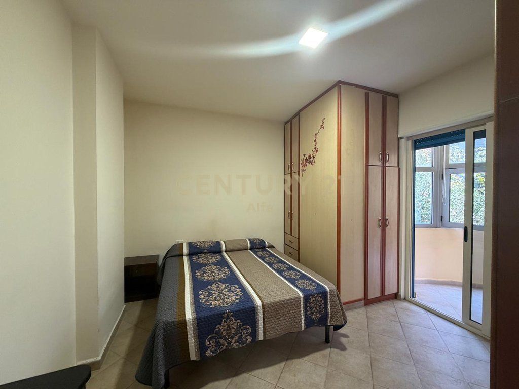 Shitet apartament 2+1+2 tualete prane Rruges Kosovarve!