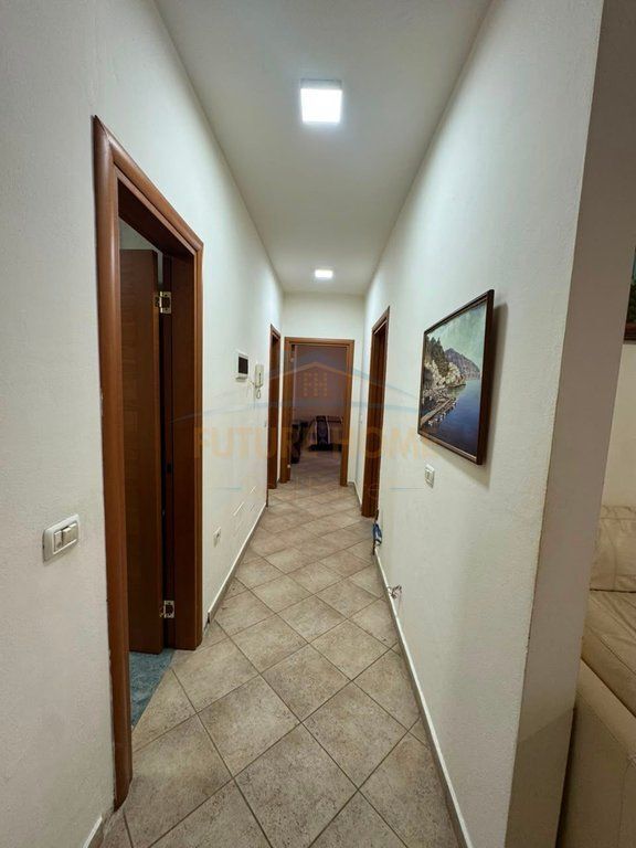 Shitet, Apartament 2+1+2, Rruga e Kosovarëve.