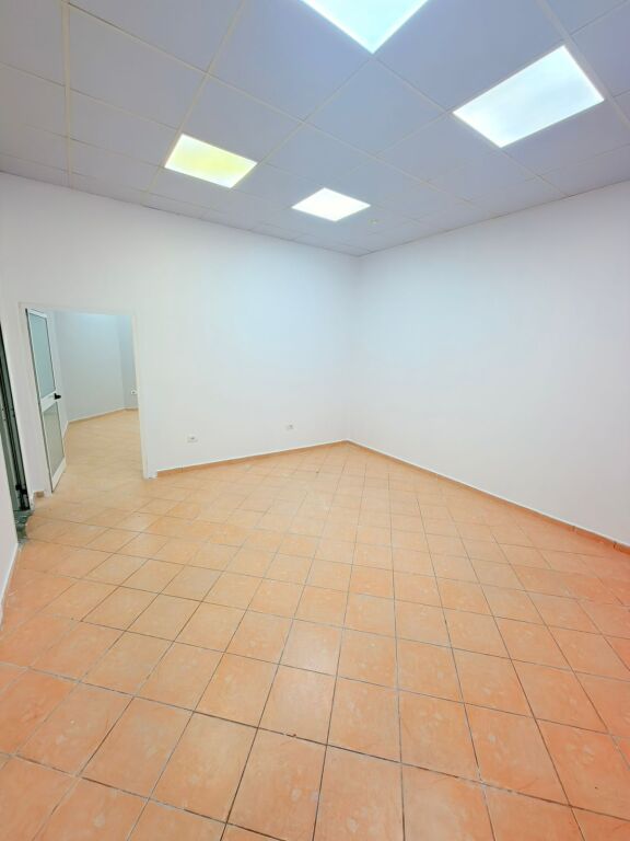 JEPET ME QERA AMBIENT BIZNESI PRANE MARKATES, DURRES