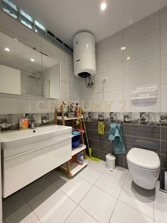 QIRA, APARTAMENT MODERN 1+1 + POST PARKIMI, SUNRISE RESIDENCE - TEG