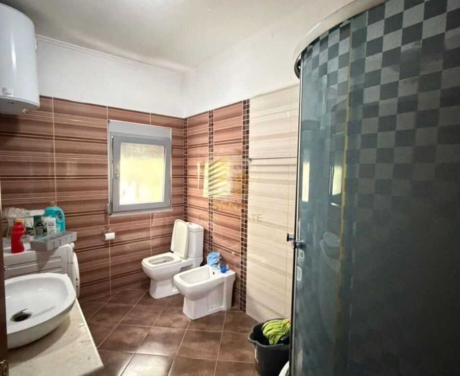 Affitto, Appartamento 3+1+blk, Astir-vicino Vila L, 60.000 Leke/mese