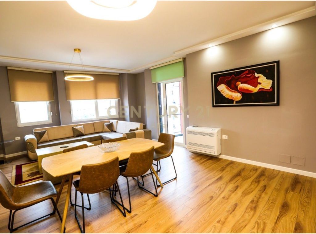 Apartament 2+1+2 me Qira në Zemër të Tiranës – Përballë Toptanit