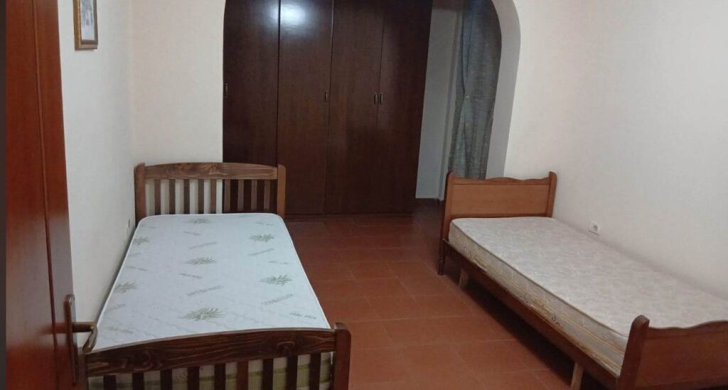 Qera | Apartament 2 + 1 | Rruga e Kavajës | 500 €/muaj