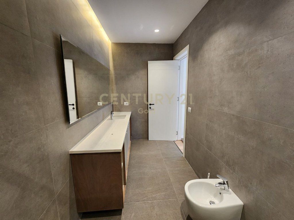 MODERN VILLA FOR SALE NEAR TEG.