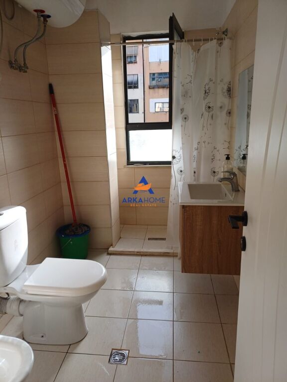 JEPET APARTAMENT ME QERA 2+1 "ZOGU I ZI" 800 EURO
