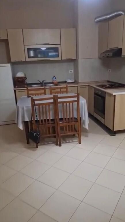 Apartament me qera 1+1 - 📍Jordan Misja ,prane kompleksit Gener 2