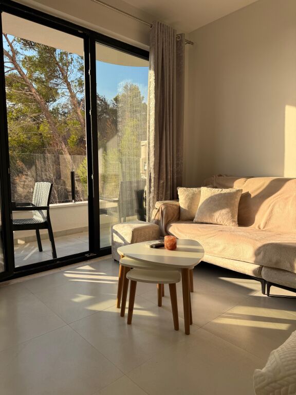 🌊 SHITET APARTAMENT 1+1 ME PAMJE NGA DETI – RANA E HEDHUN | RESIDENCA ONDA