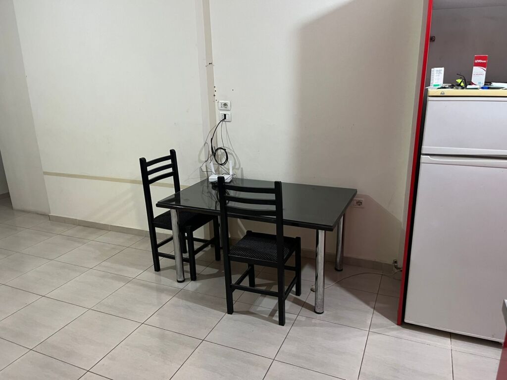 Apartament 1+1 me qera ne Astir prane Rrethit
