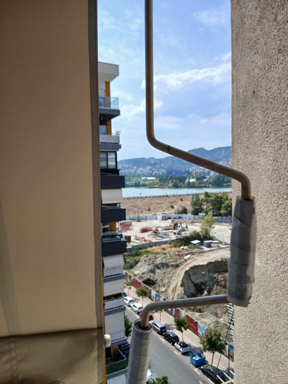 JEPET APARTAMENT ME QERA. Rruga e Kosovareve Apartament 2+1,92m2