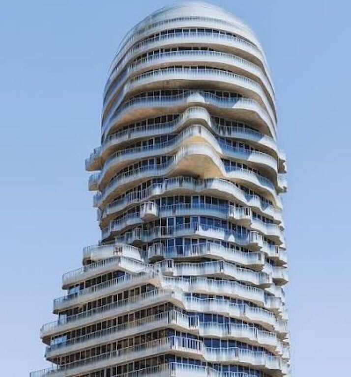 Shitet, Apartament 2+1+2, Tirana's Rock, Qendër