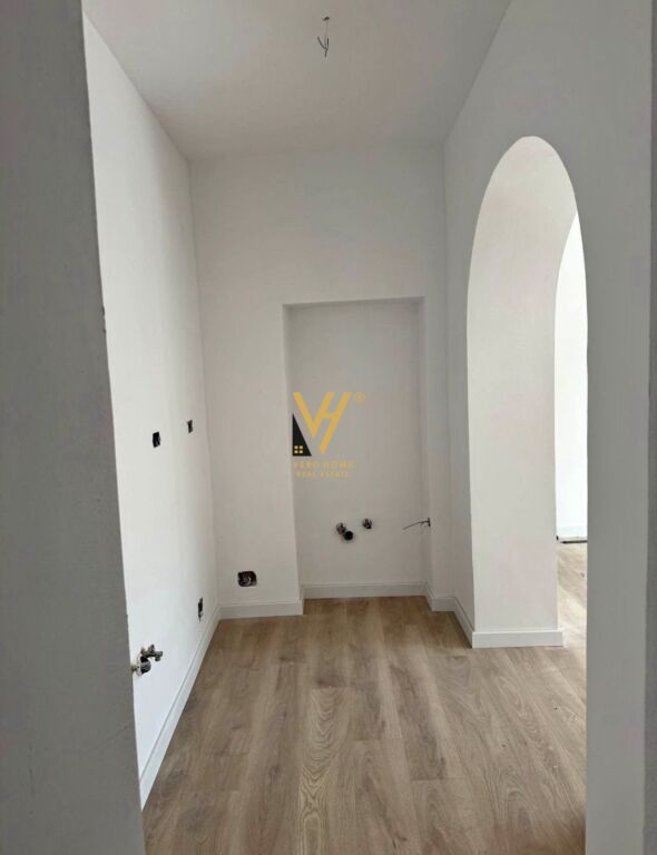OFFICE 95 M2 FOR RENT ON BARDHYL STREET 70,000 LEKE