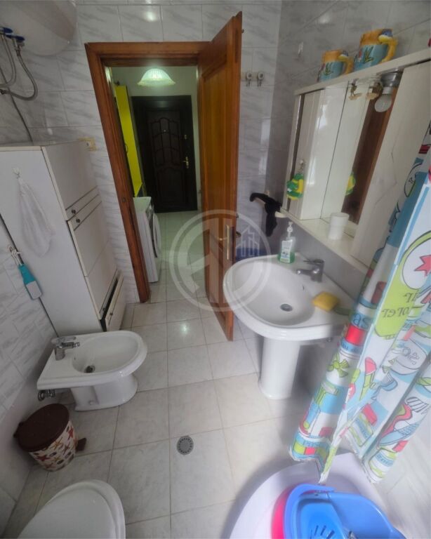 Shitet Apartament 1+1 – Pranë Spitalit