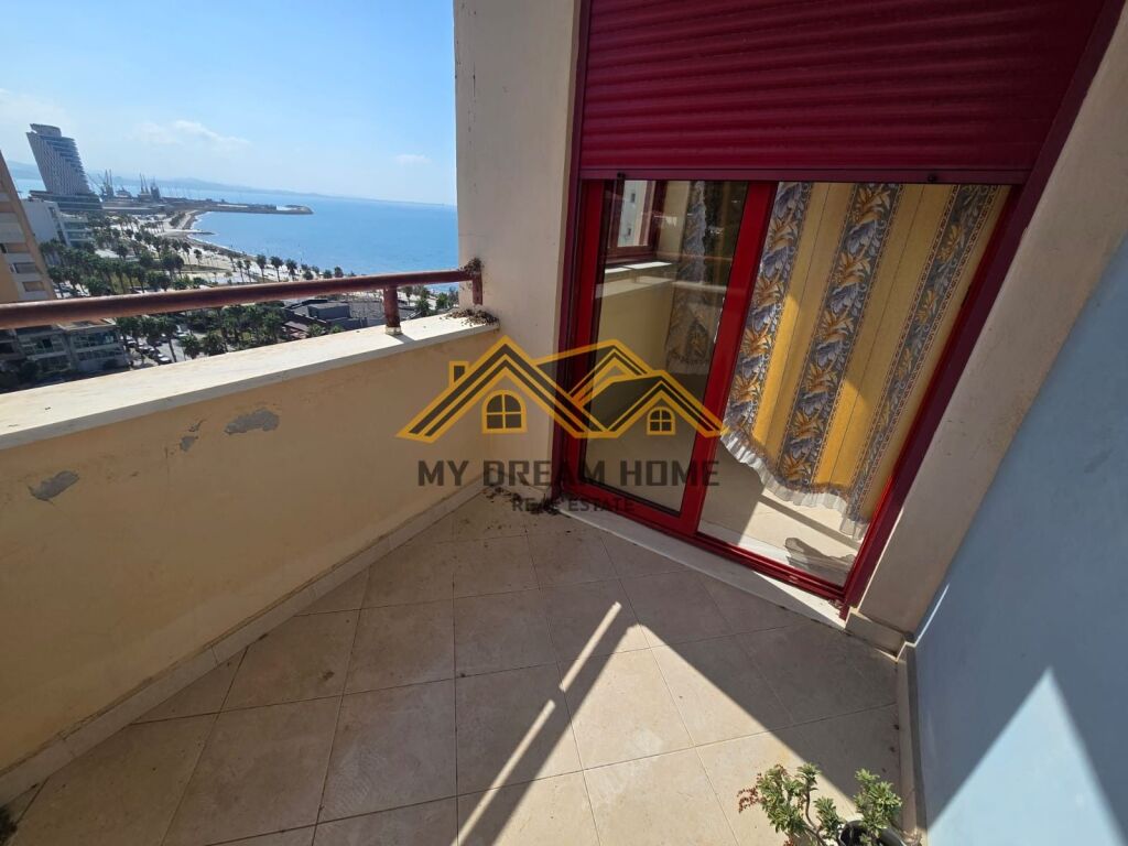 Shitet Apartament 2+1+2+3 Ballkone me Pamje Deti ne Vollga