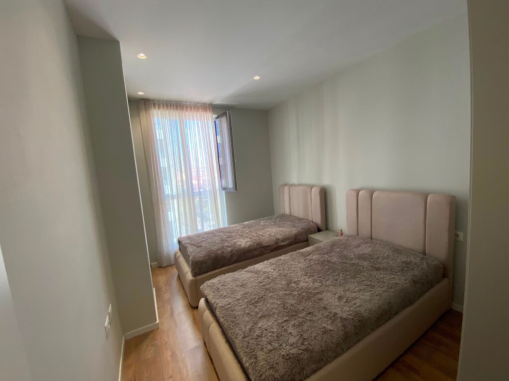 Apartament 2+1+2 tualete + Ballkon+ Post Parkingu,te perfshire, me qira.