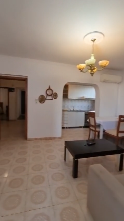 Apartament 3+1 per qera Pazari i Ri !