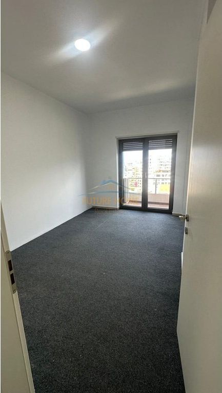 Qera , Ambient Biznesi , Zogu i Zi,Tiranë