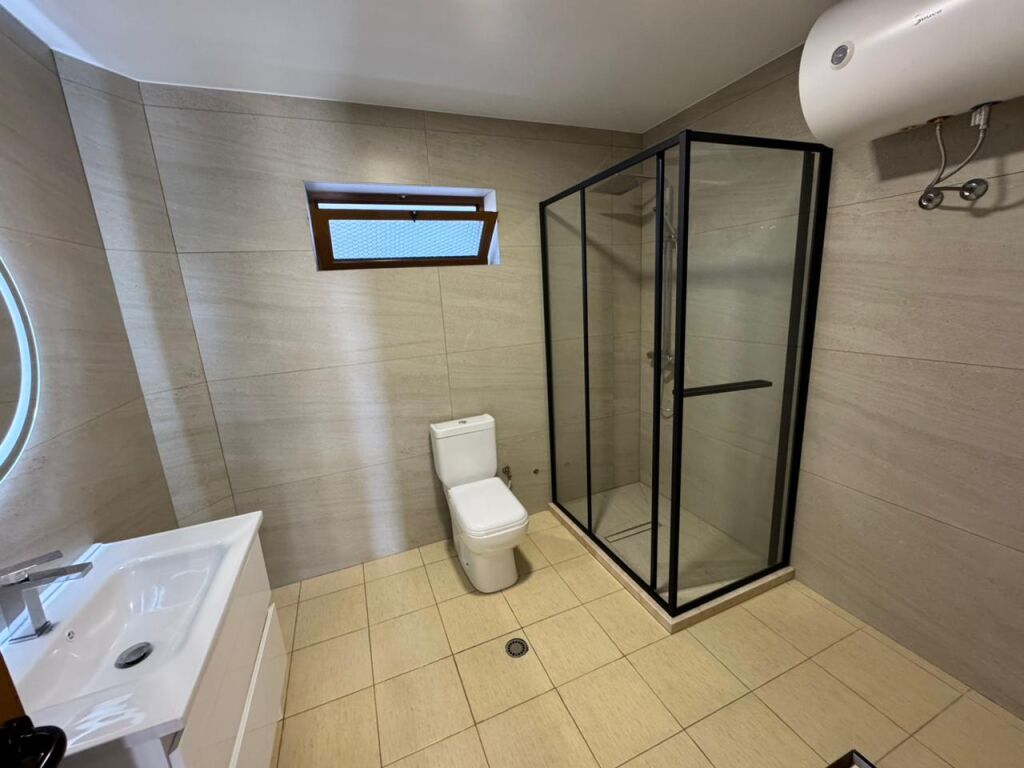 JEPET ME QIRA SHTËPI PRIVATE