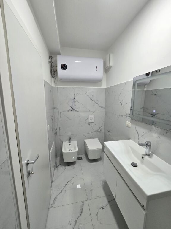 Tirana don bosko 3+1 2 bathrooms, third floor with elevator