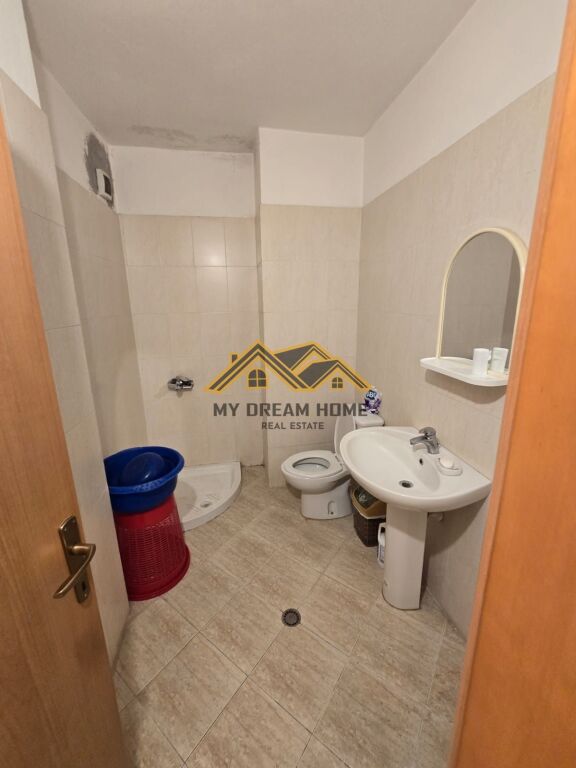 Shitet Apartament 2+1+2+3 Ballkone me Pamje Deti ne Vollga