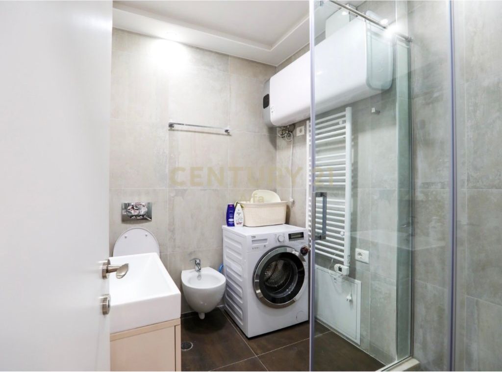 Jepet me qira apartament 2+1+2 përballë Toptanit – një nga zonat më të mira të Tiranës!