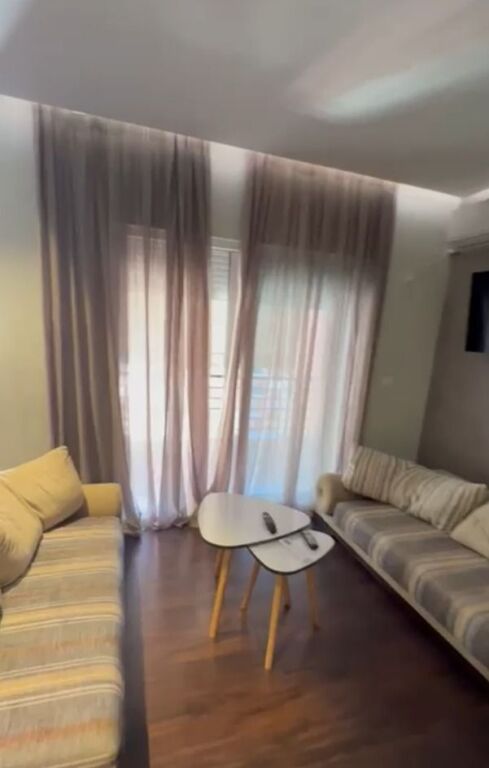 Jepet apartament studio garsoniere tek Rruga Don Bosko , prane Fiori di Bosco .