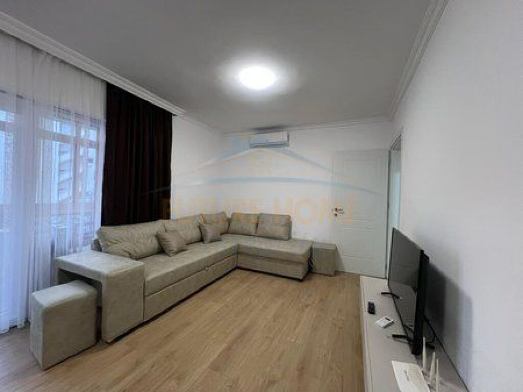 Qera, Apartament 2+1, Pazari i Ri, Tiranë.