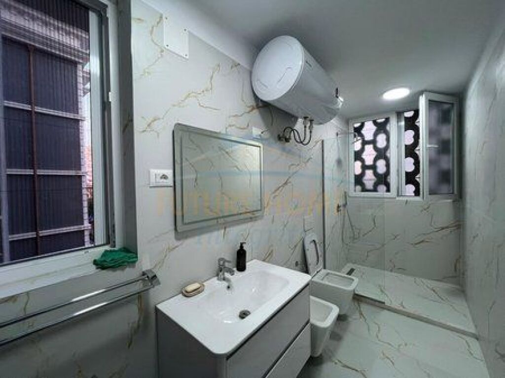 Qera, Apartament 2+1, Pazari i Ri, Tiranë.