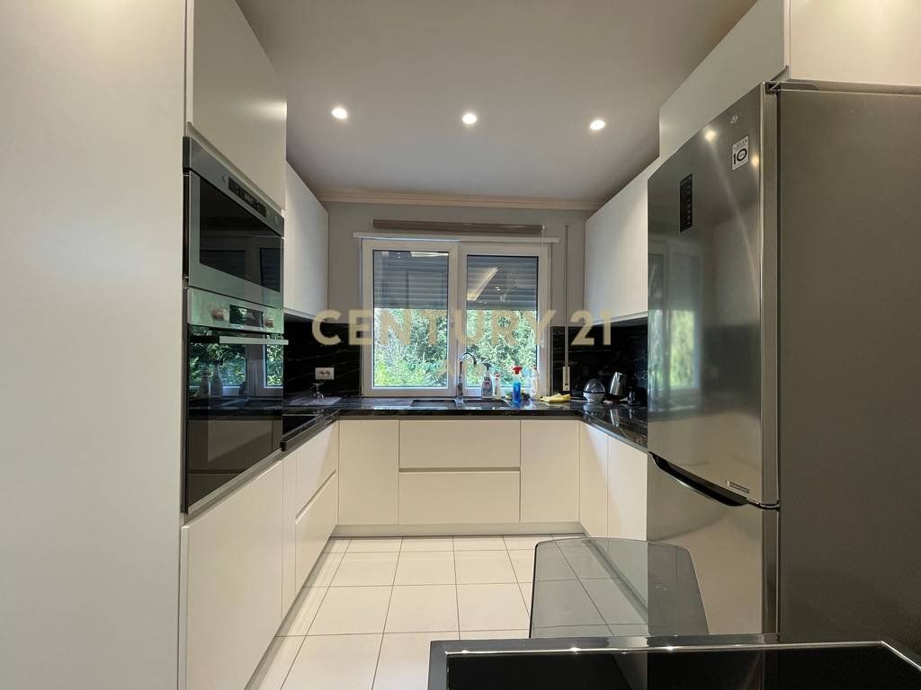 QIRA, APARTAMENT MODERN 1+1 + POST PARKIMI, SUNRISE RESIDENCE - TEG
