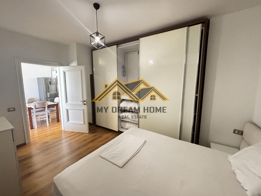 Shitet apartament 2+1 në qendër të Durrësit