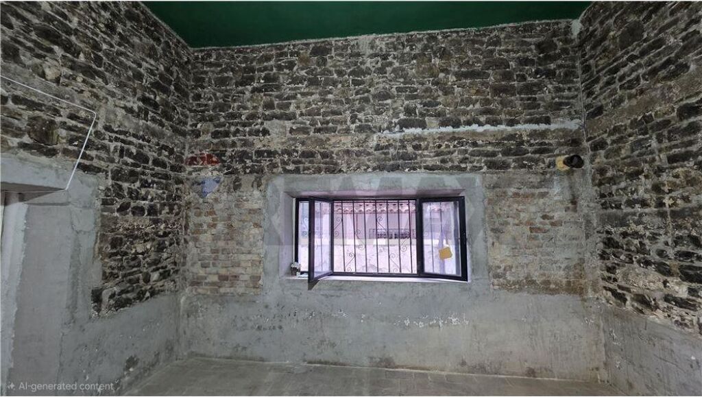 🏡 AMBIENT MULTIFUNKSIONAL PËR SHITJE PRANË TEATRIT – VLORË