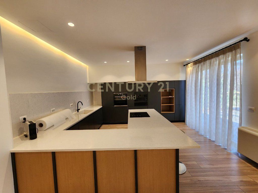 MODERN VILLA FOR SALE NEAR TEG.