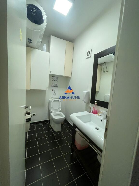APARTMENT FOR RENT FOR OFFICE 187 M2 "BLLOKU BRIGADA E VIII STREET" 180,000 LEKE