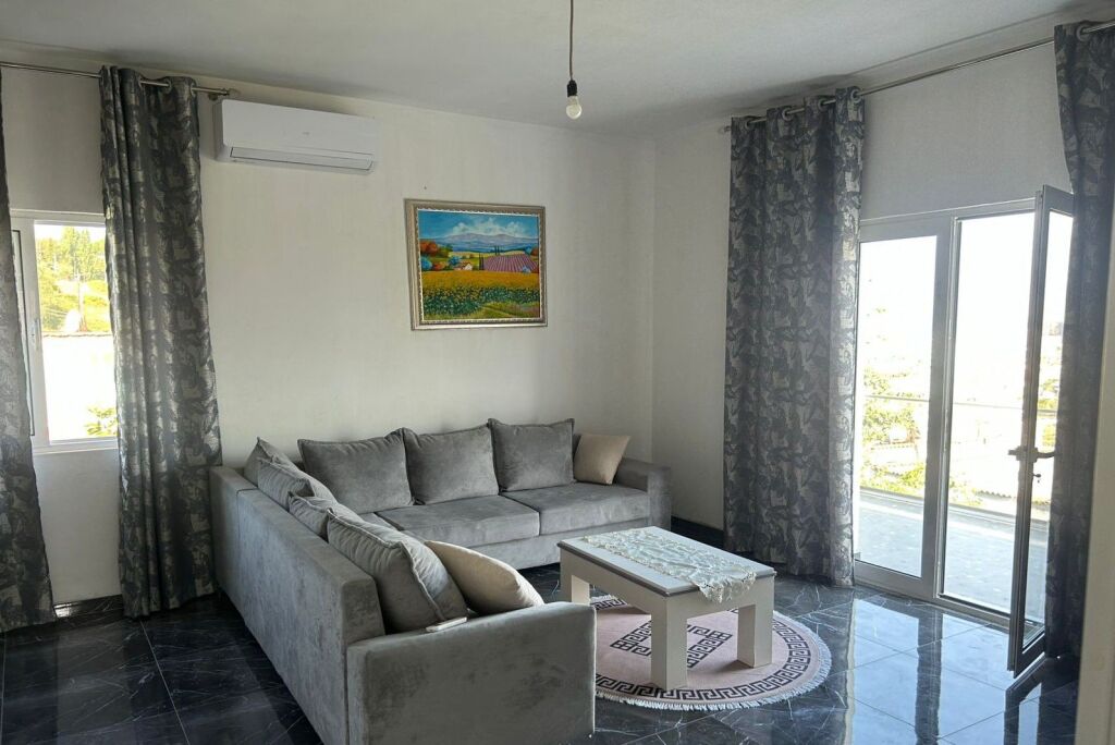Qera | Shtëpi private 2 + 1| Rruga Neço Muka | 400 €/muaj