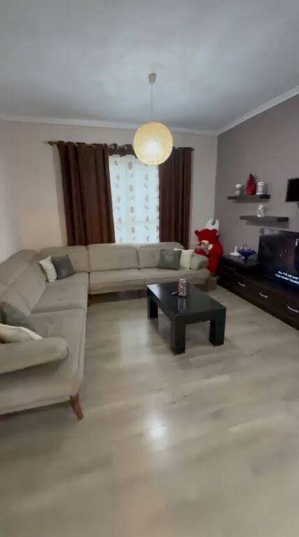 Appartamento 2+1+2 bagni+2 balconi. 55000 lek. Yzberisht