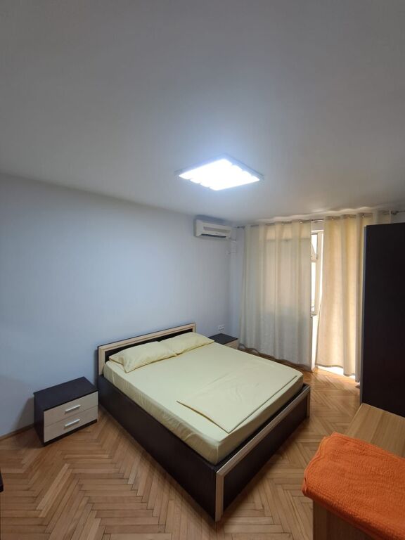 APARTMENT 1+1, WILSON SQUARE