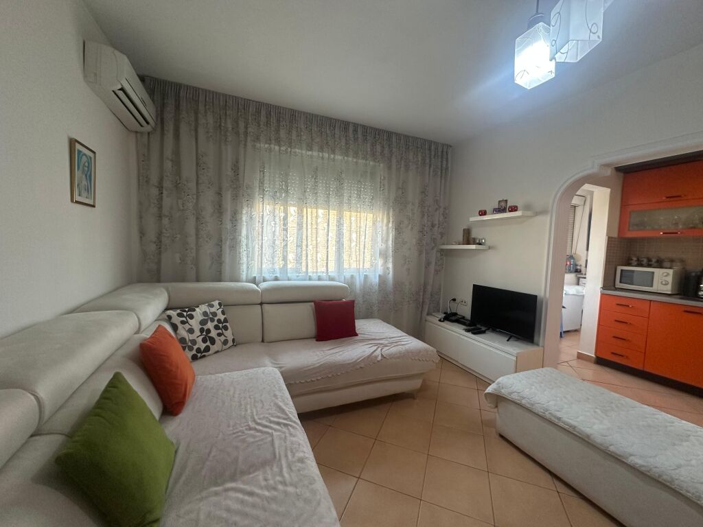 SHITET APARTAMENT 1+1 – ISH PARKU | 21 DHJETORI