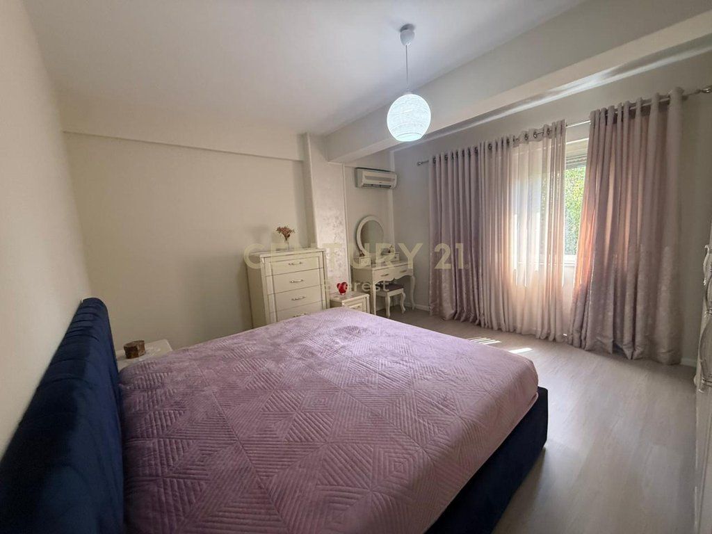 BLV. ZOGU I PARE, SHESIM APARTAMENT 2+1+2 390,000 € 37,000,000 Lekë