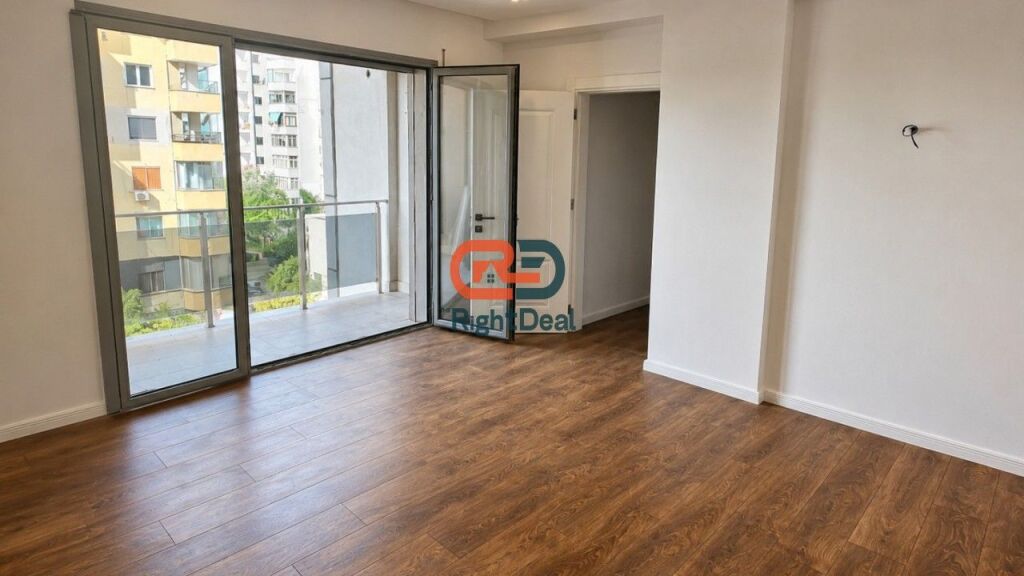 Prane 21 Dhjetorit, Shitet Apartament 1+1, Ideal Per Investim !!