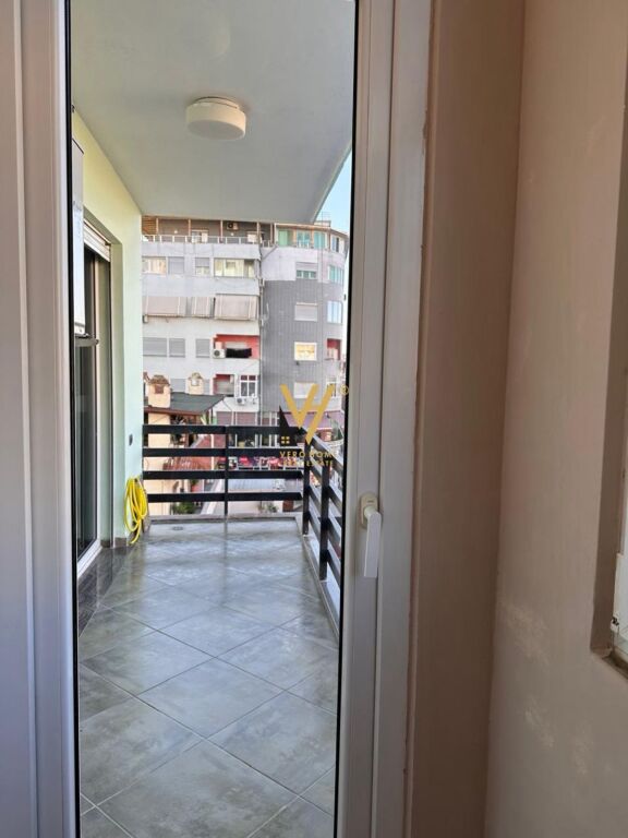 JEPET APARTAMENT 2+1+BLK ME QERA NE SELITE 55.000 LEKE